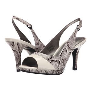 Bandolino Women’s Sage Crest Slingback Pumps in the Size 9M in Off White/Black